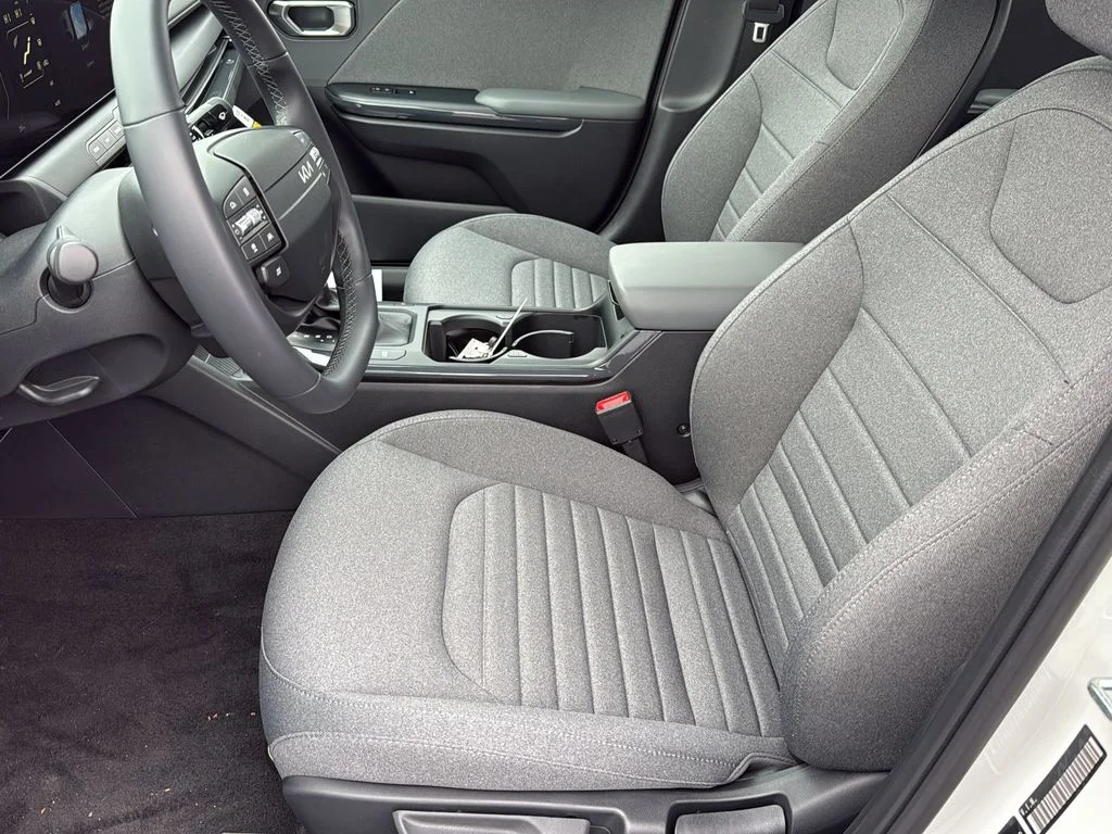 Used 2025 White Kia EX image 15
