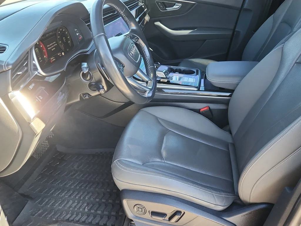 Used 2021 Gray Audi 55 Prestige image 7