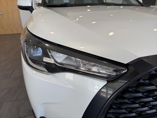 Certified Used 2023 WIND CHILL PEARL Toyota  image 41