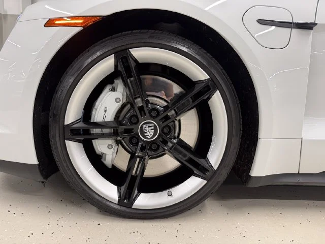 Certified Used 2021  Porsche 4S image 11