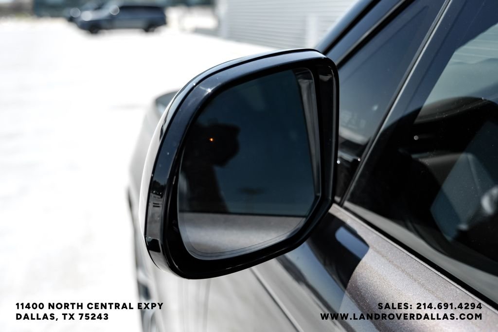 New 2026 Charente Grey Prem Met Land Rover SE image 40