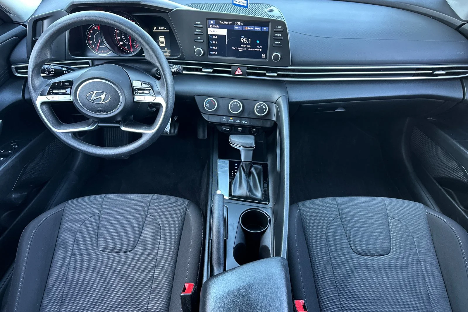 Used 2022 Phantom Black Hyundai SE image 13