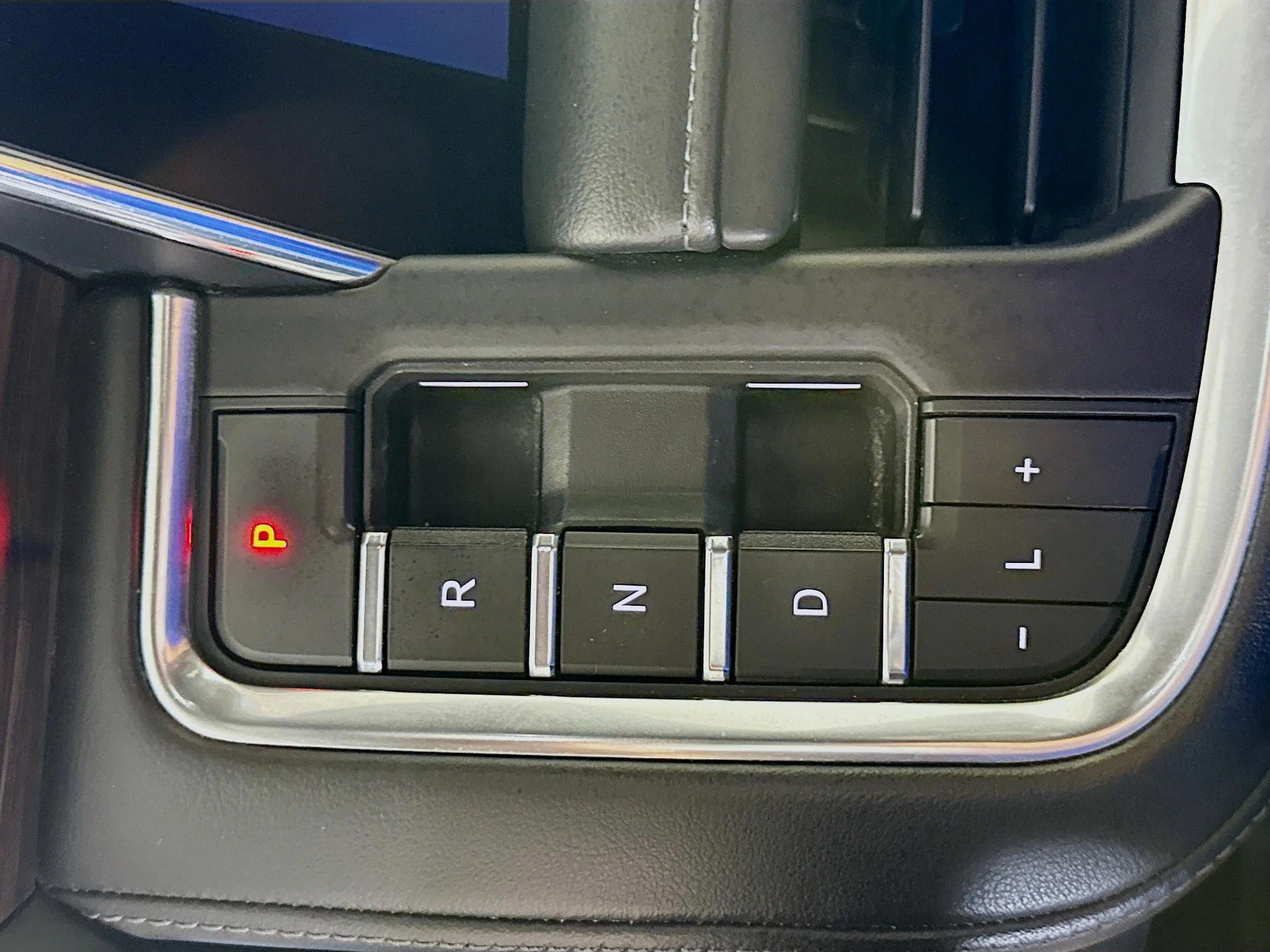 Used 2022 Summit White Chevrolet LT image 16