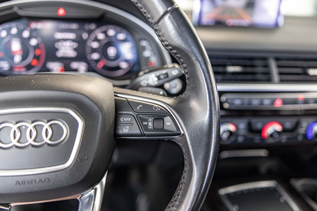 Used 2019 Black Audi 55 Premium image 27