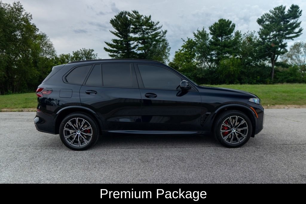 Used 2026 Carbon Black Metallic BMW xDrive40i image 2