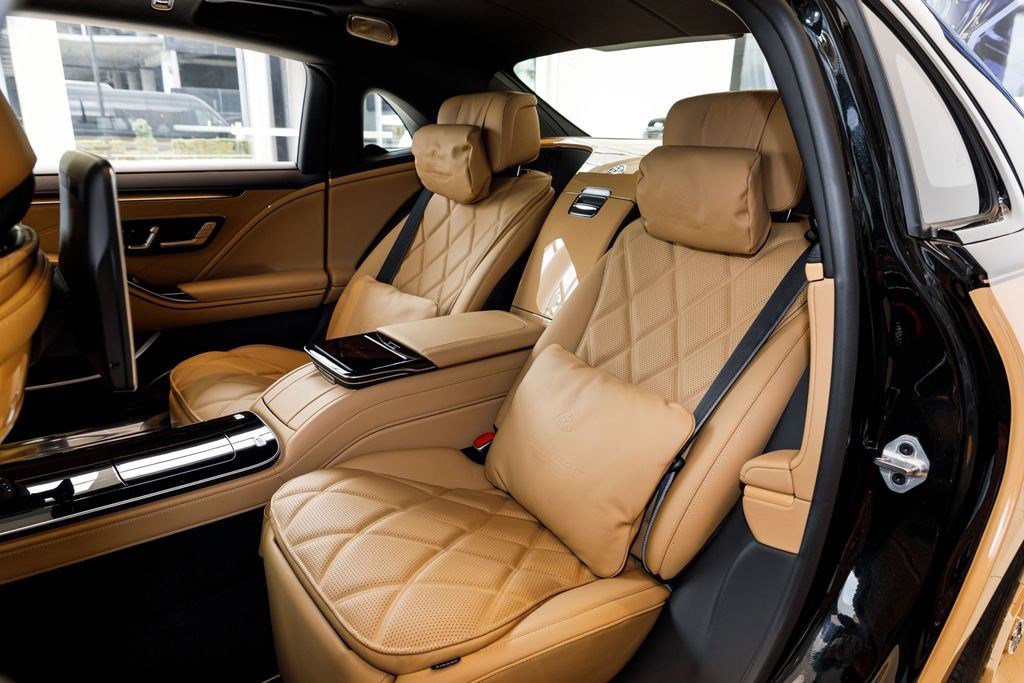 Used 2023 Obsidian Black Metallic / Colorado Beige Mercedes-Benz Maybach S 680 image 20