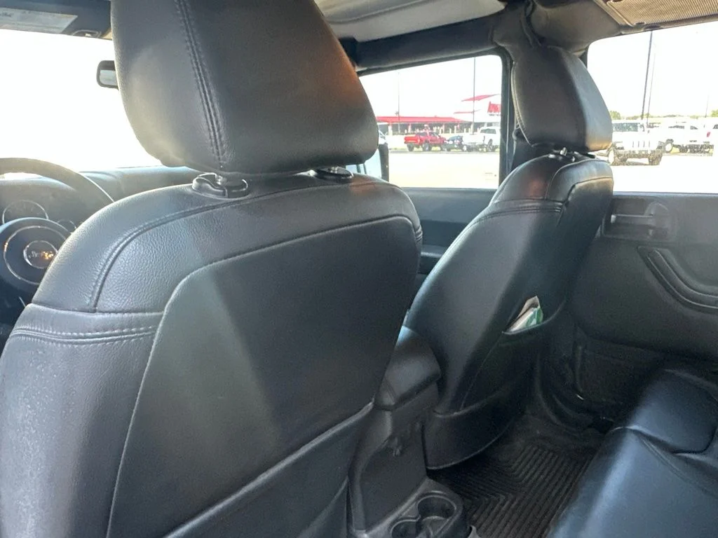 Used 2017 Black Jeep Unlimited Sahara image 19