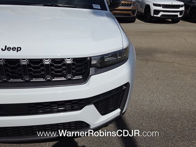 New 2026 Bright White Clearcoat Jeep Altitude image 20