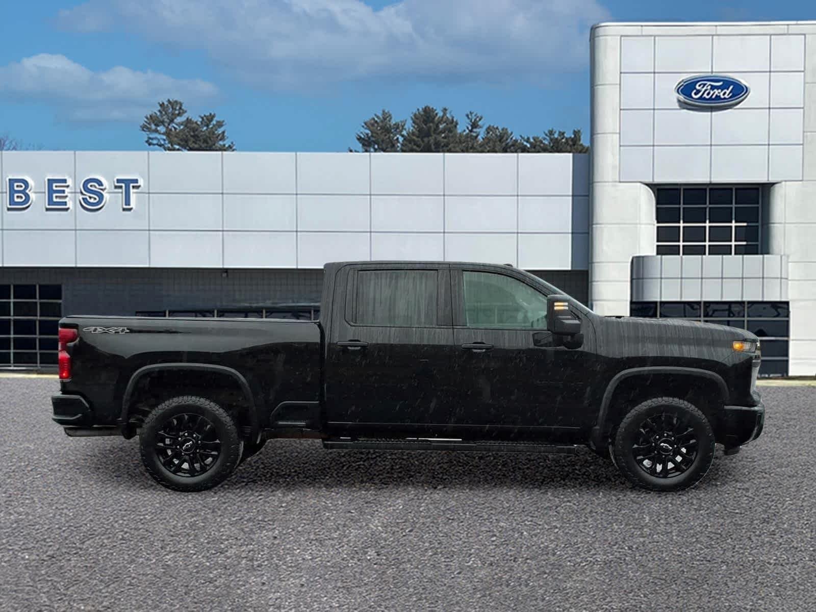 Used 2025 Black Chevrolet Custom image 8