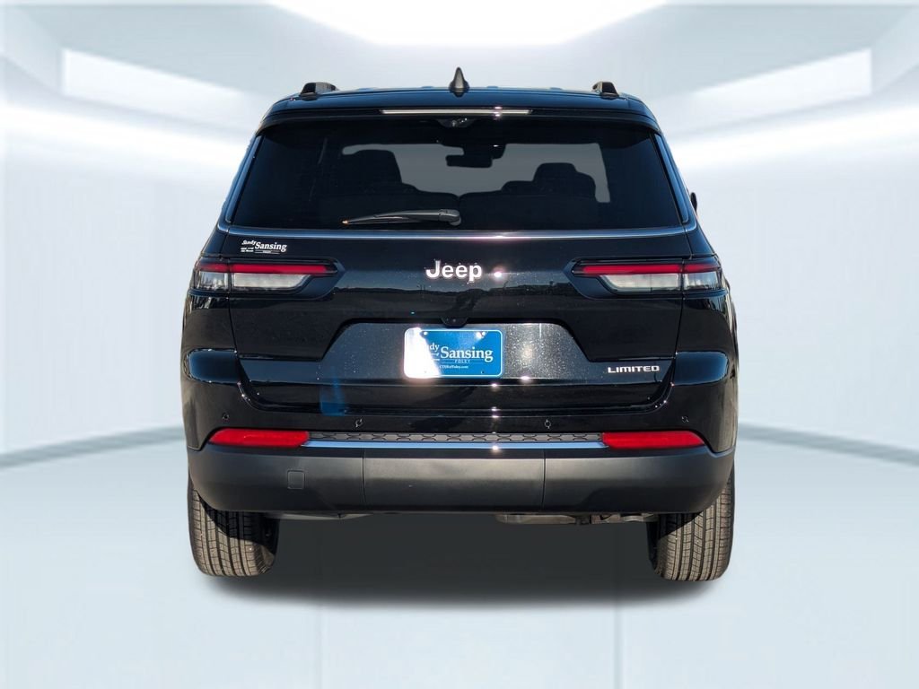 New 2025 Diamond Black Crystal Pearl-Coat Exterior Paint Jeep Limited image 6