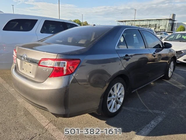 Used 2014 Gray Toyota XLE image 4