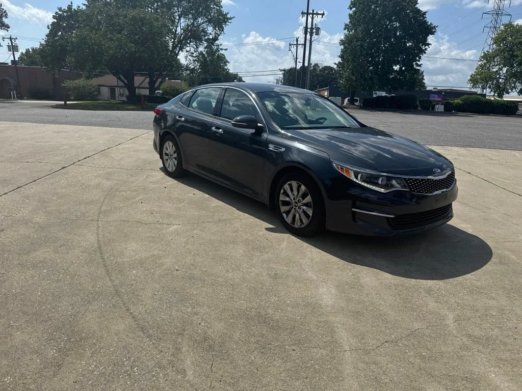 Used 2016 Green Kia EX image 4