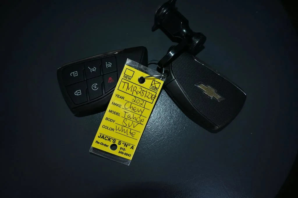 Used 2021 Summit White Chevrolet LT image 43