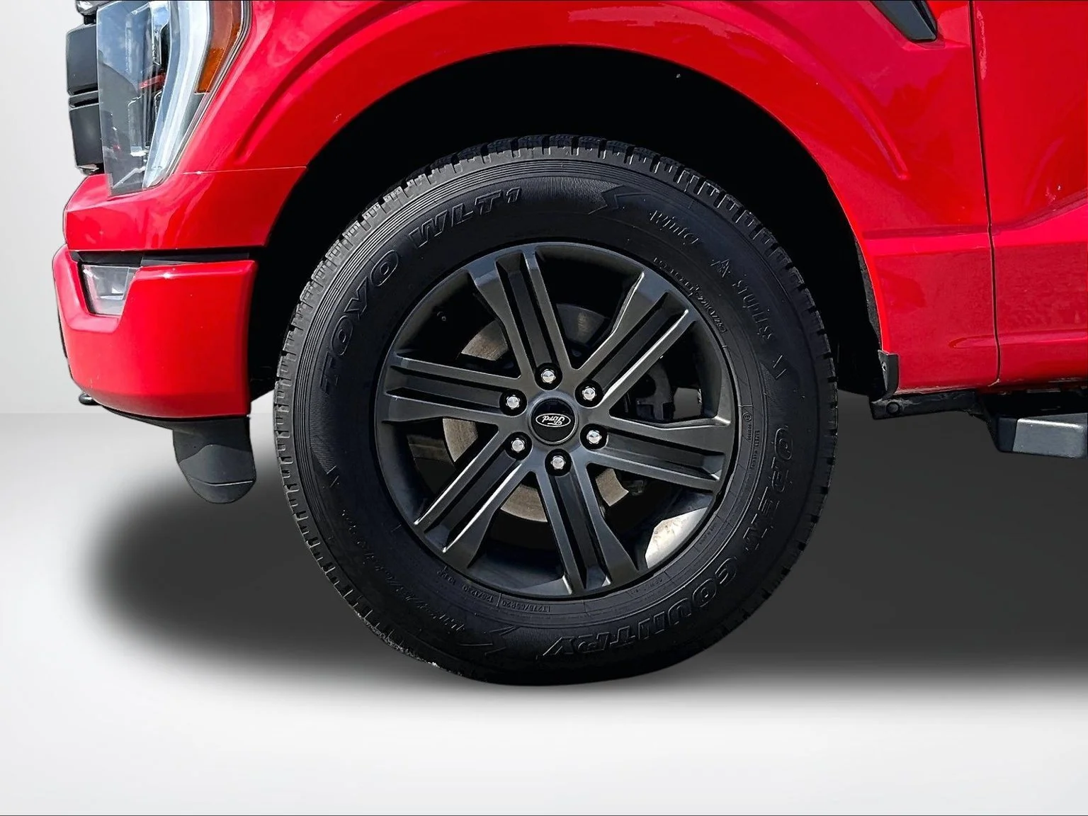 Used 2021 Red Ford Lariat image 10