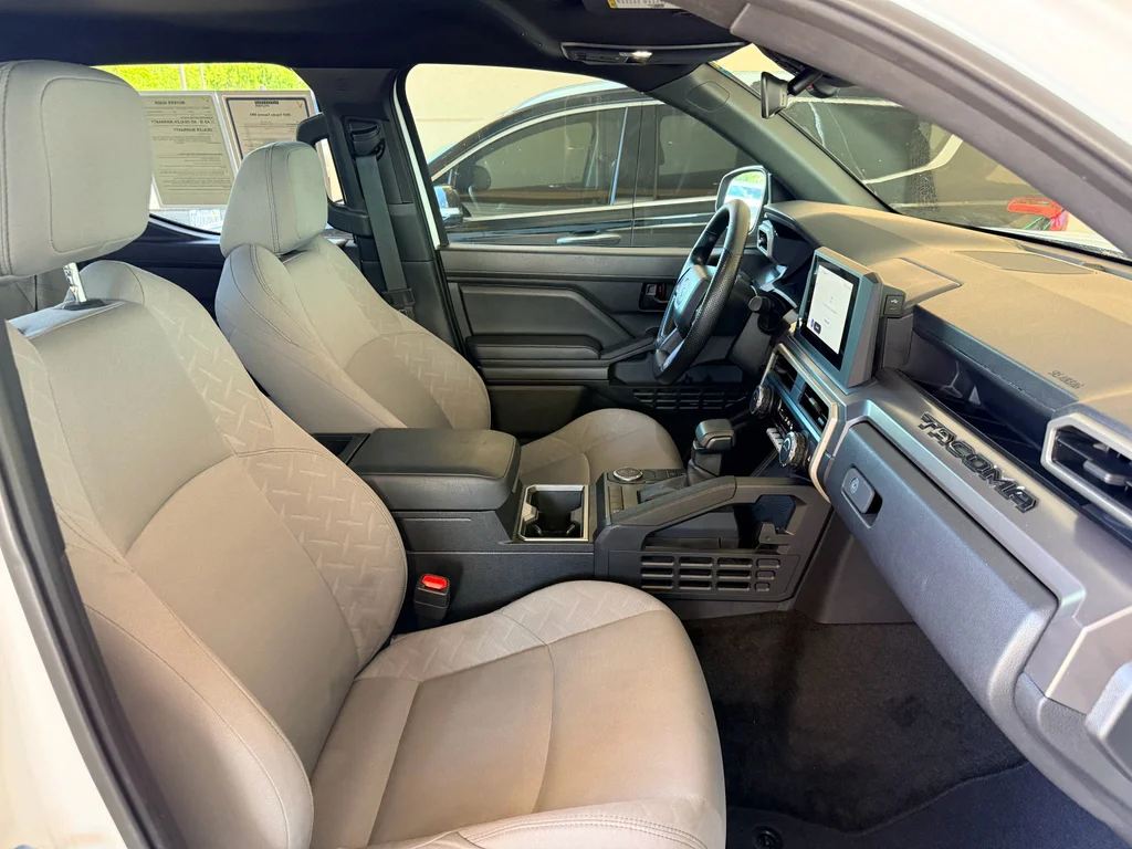 Used 2025 Ice Cap Toyota SR5 image 13