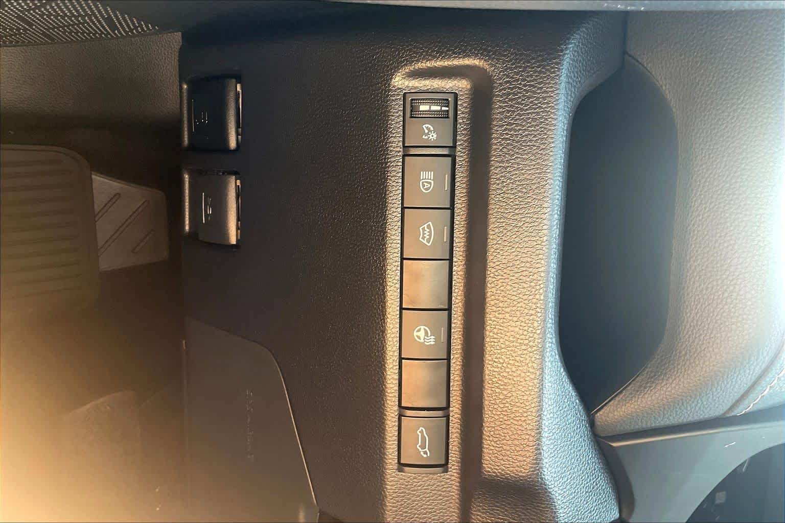 Used 2024 Magnetic Gray Metallic Toyota XLE Premium image 32