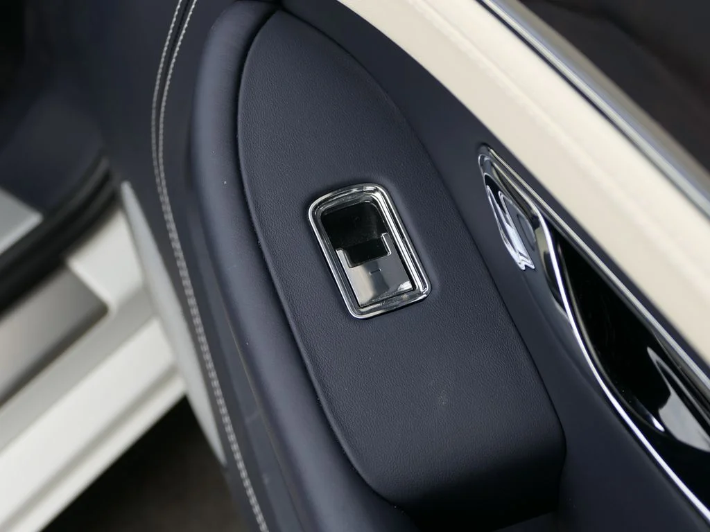 Used 2023 WHITE Bentley GT V8 image 26