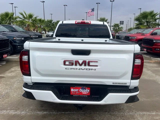 Used 2025 White GMC Elevation image 5