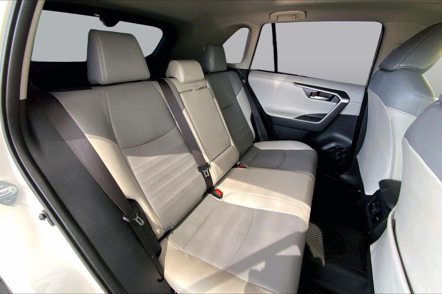 Used 2020 Blizzard Pearl Toyota Hybrid Limited image 20