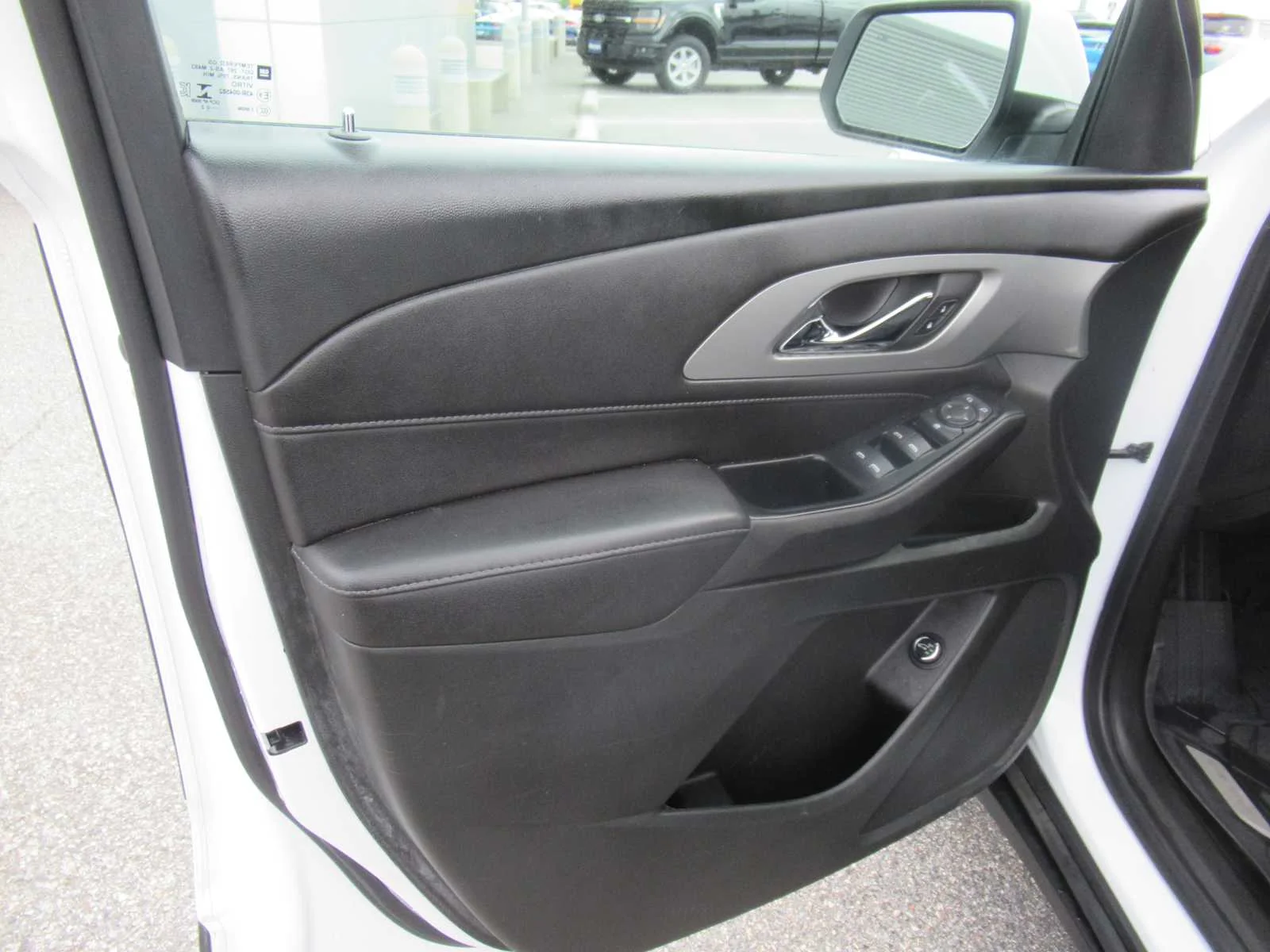 Certified Used 2022 Summit White Chevrolet LT Cloth image 14