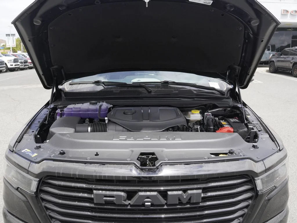New 2026 Diamond Black Crystal Pearl-Coat Exterior Paint RAM Laramie image 34