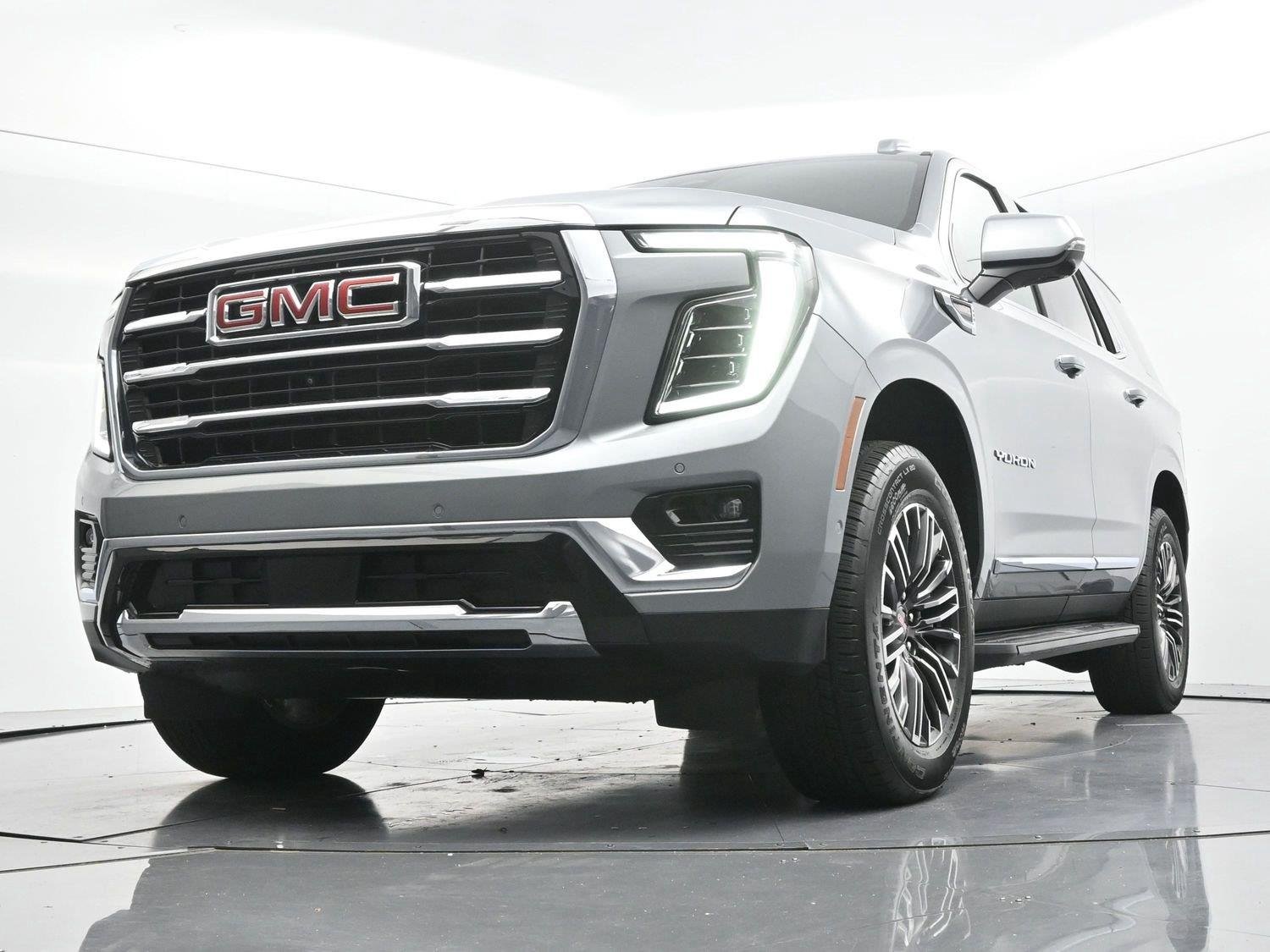 Used 2025 Sterling Metallic GMC Elevation image 43
