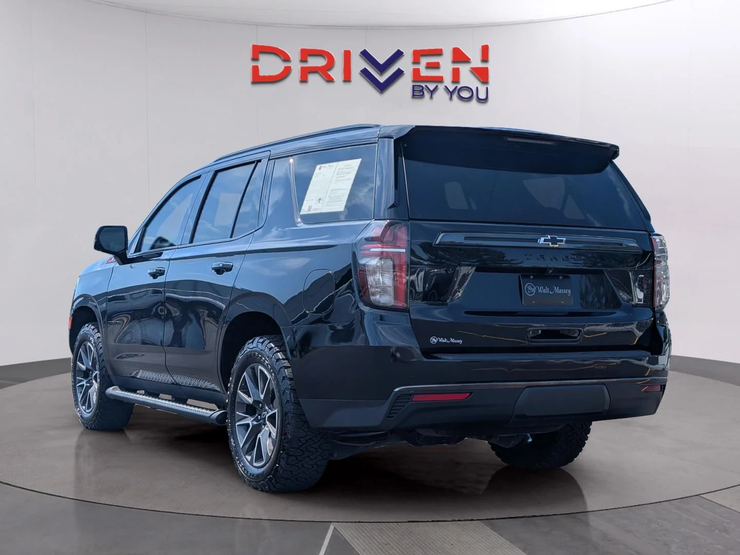Used 2022 Black Chevrolet Z71 image 3
