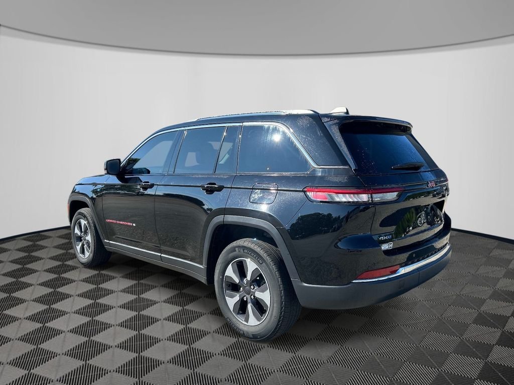Used 2022 Black Jeep 4xe image 3