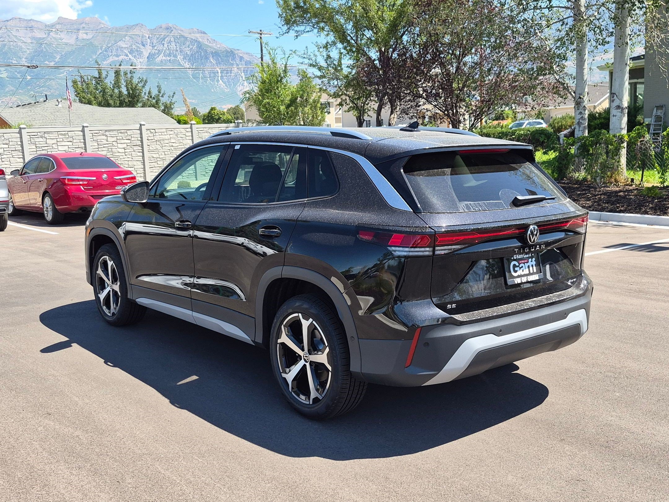 New 2026 Deep Black Pearl Volkswagen SE image 5