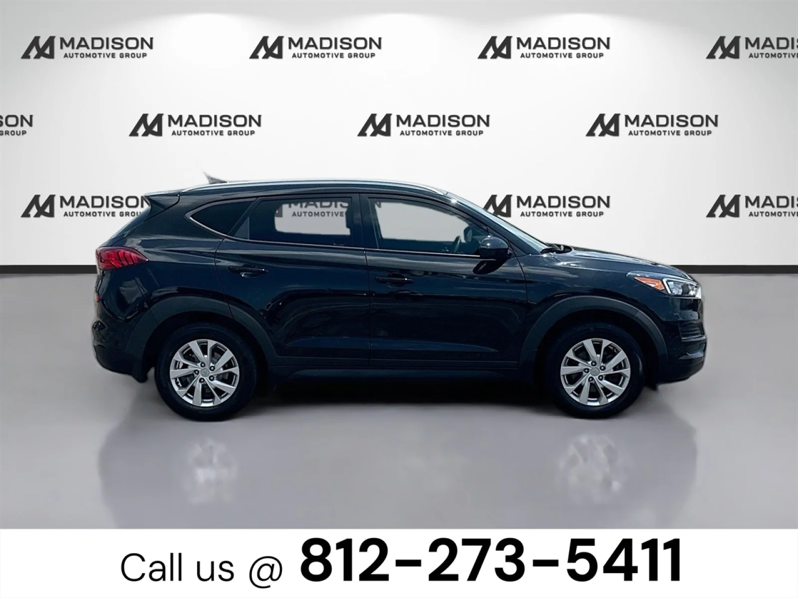 Used 2021 Black Hyundai Value image 4