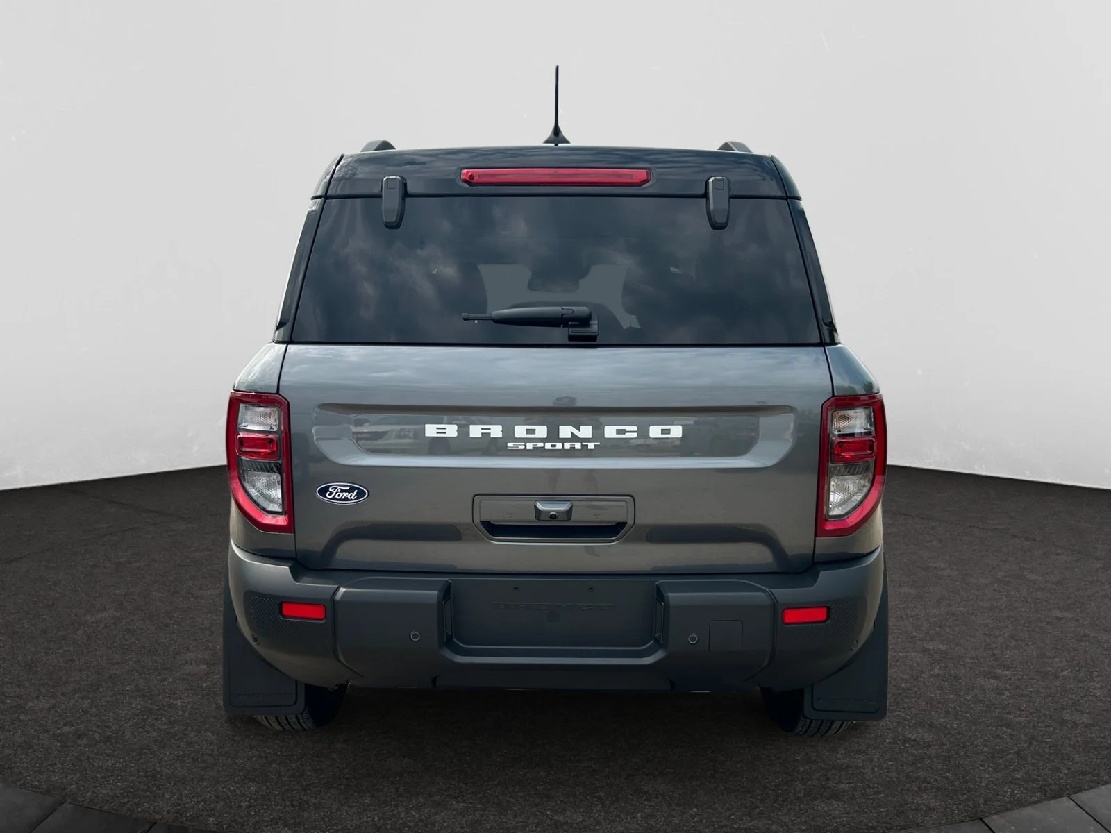 New 2026 Carbonized Grey Metallic Ford Outer Banks image 4
