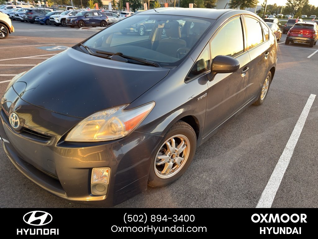 Used 2010 Winter Gray Metallic Toyota III image 2