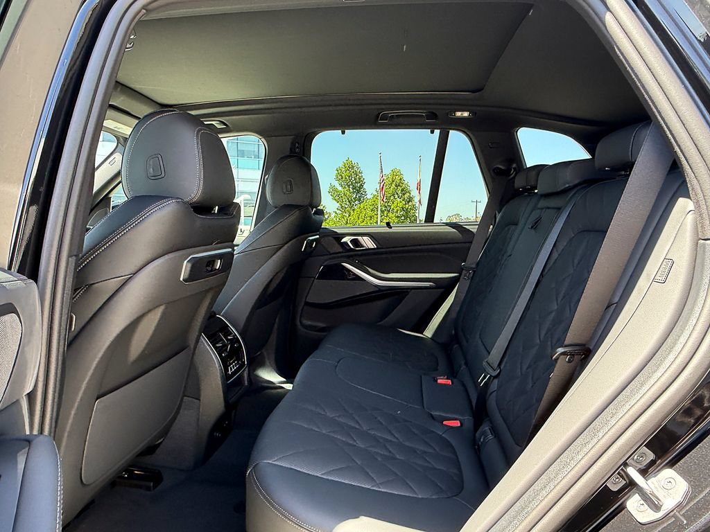 New 2026 Black Sapphire Metallic BMW xDrive40i image 16