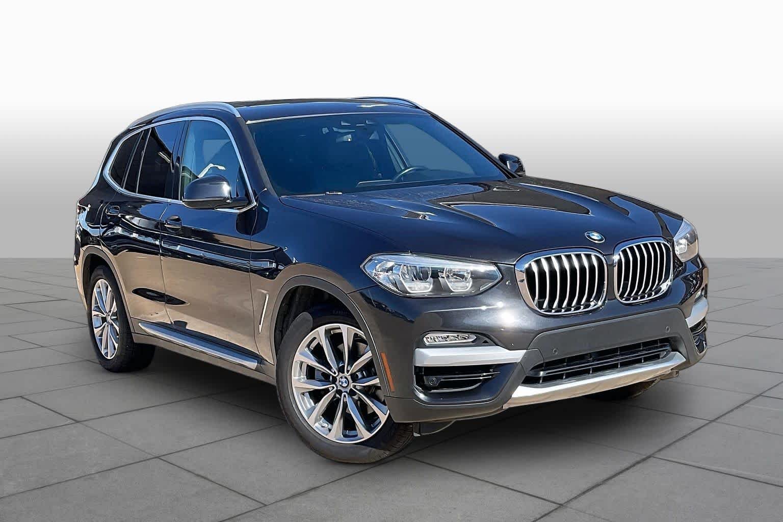 Used 2019 Dark Graphite Metallic BMW sDrive30i image 3