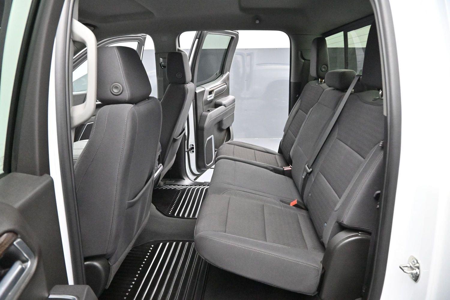 Used 2025 Summit White Chevrolet LT image 30