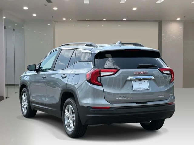 Used 2023 Silver GMC SLE image 3