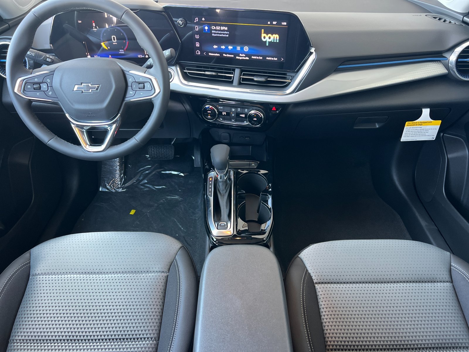 2026 Chevrolet Trax LT - Photo 13