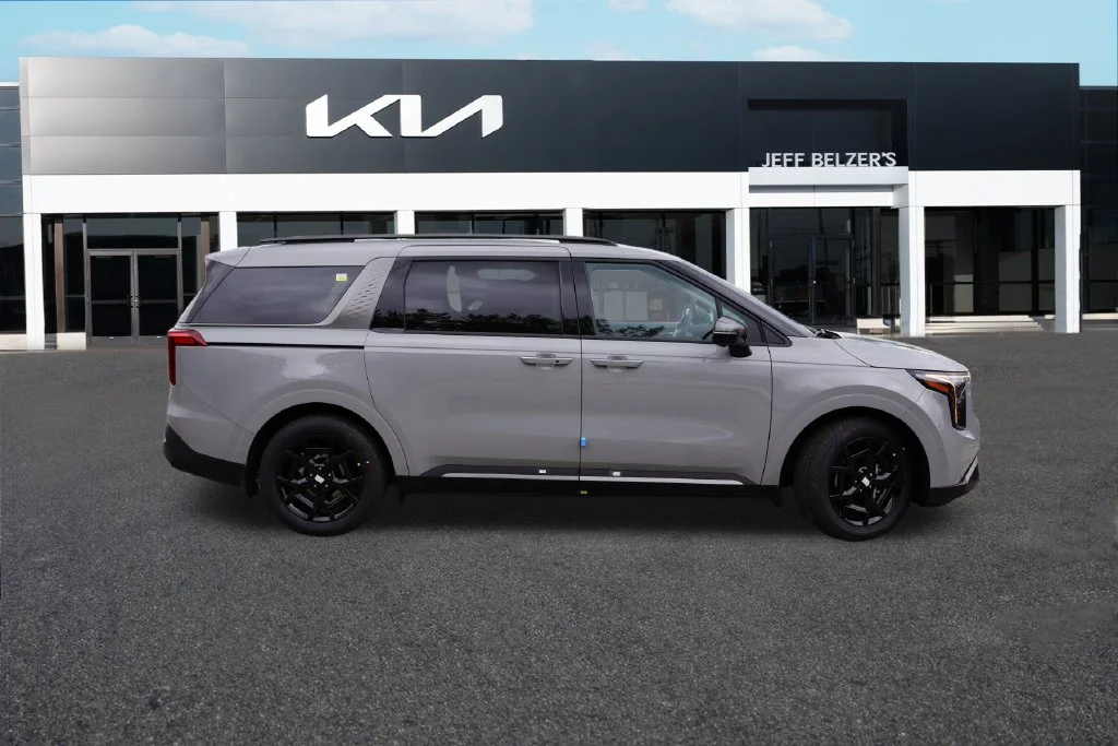 New 2027 Ceramic Silver Kia SX image 2