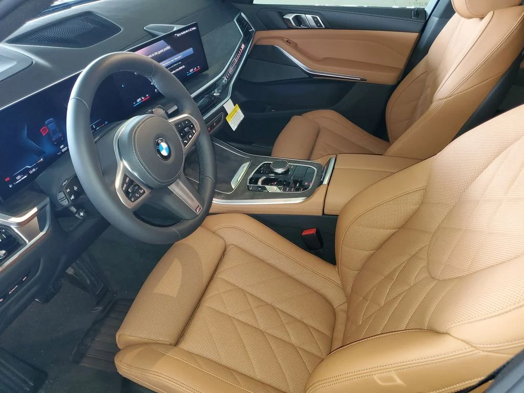 New 2026 Black Sapphire Metallic BMW sDrive40i image 15