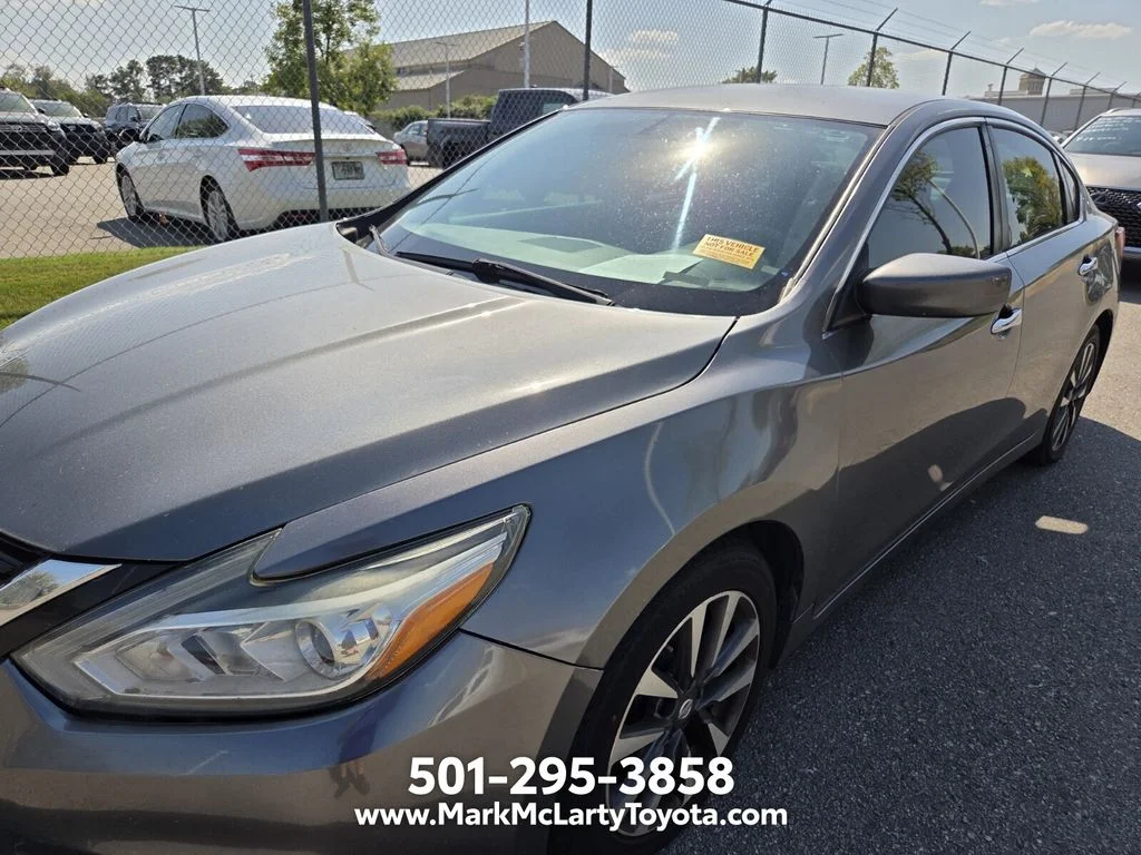 Used 2017 Gray Nissan 2.5 SV image 10