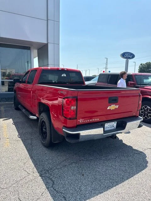 Used 2017 Red Chevrolet LT image 4