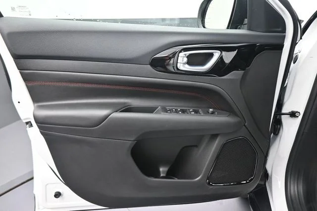 New 2026 Bright White Clear-Coat Exterior Paint Jeep Trailhawk image 26