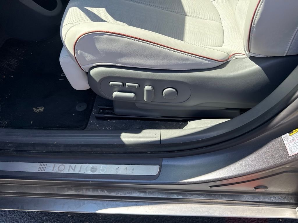 Certified Used 2023 Gray Hyundai Limited image 5