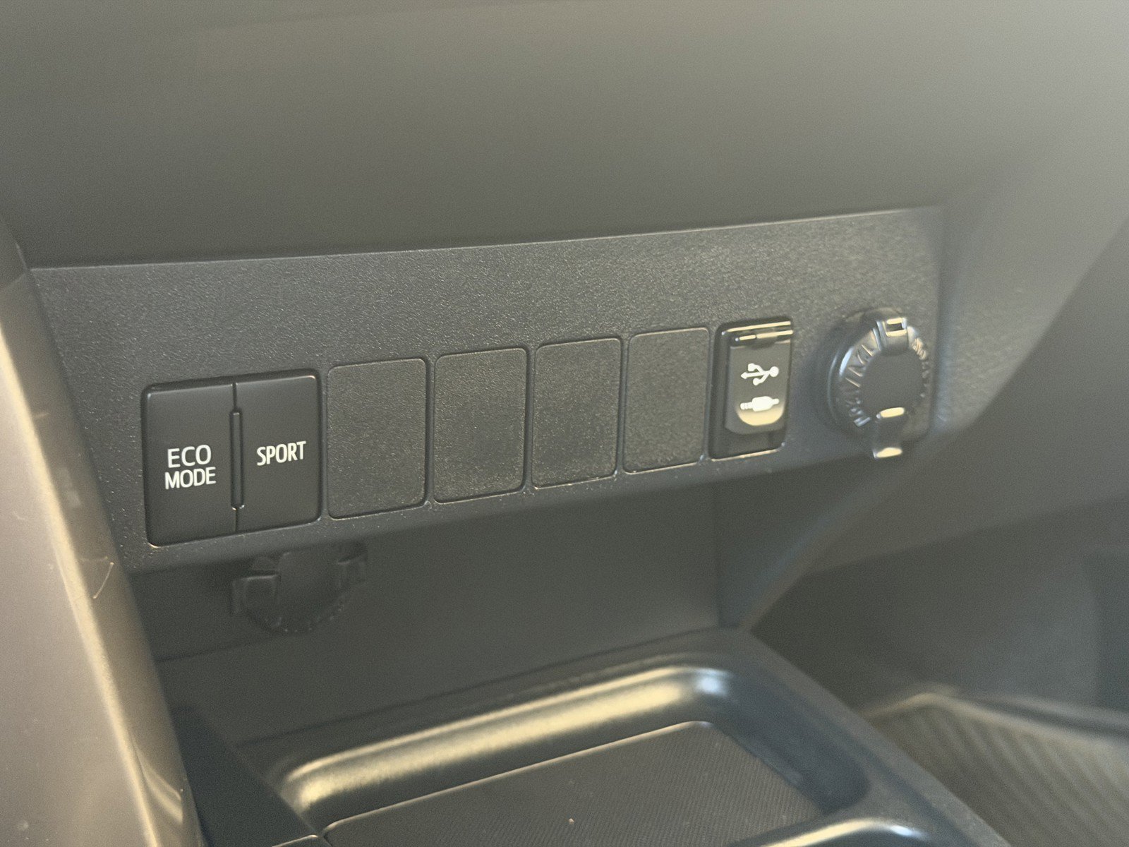 Certified Used 2018 Magnetic Gray Metallic Toyota XLE image 13