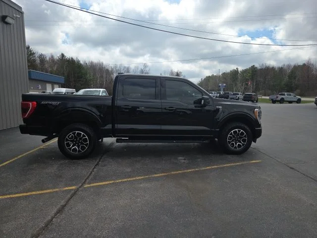 Used 2023 Agate Black Metallic Ford XLT image 4
