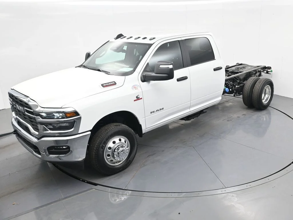 New 2026 Bright White Clear-Coat Exterior Paint RAM Tradesman image 22