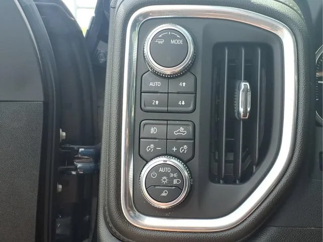 Used 2022 Pacific Blue Metallic GMC Denali image 13