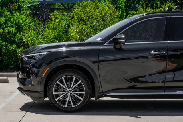 Used 2022 Black INFINITI Autograph image 15