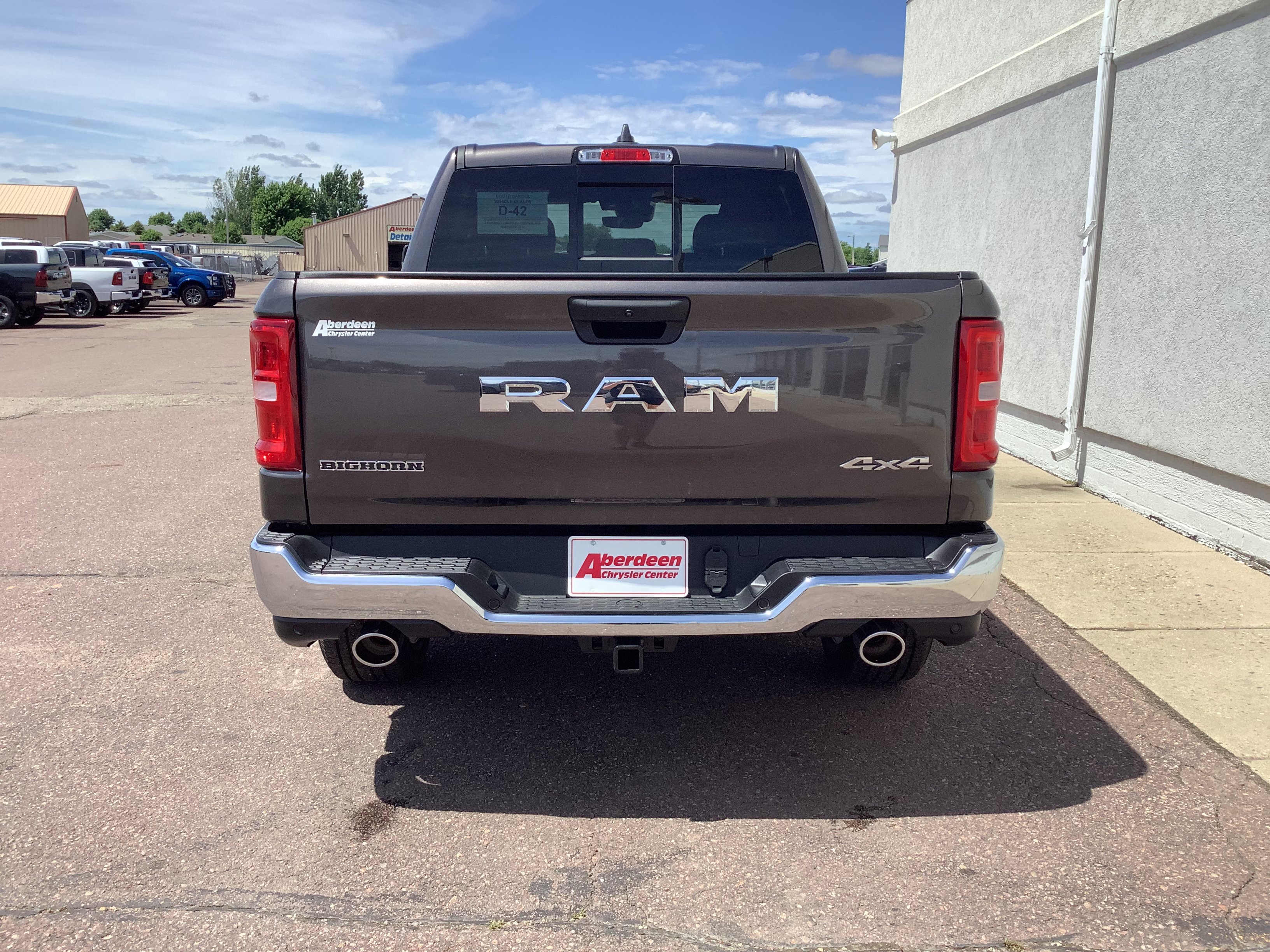 New 2026 Granite Crystal Metallic Clear-Coat Exterior Paint RAM Big Horn/Lone Star image 8