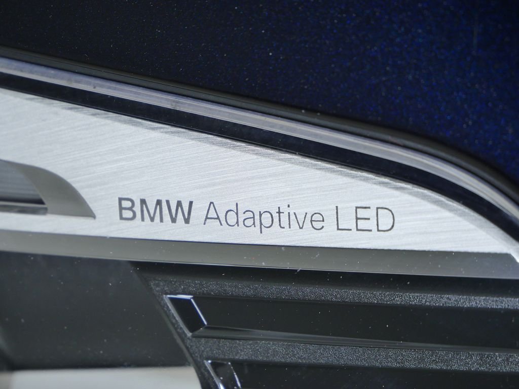 Used 2018 Carbon Black Metallic BMW M550i xDrive image 5
